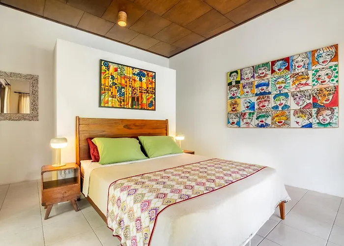 Amaro Villa *